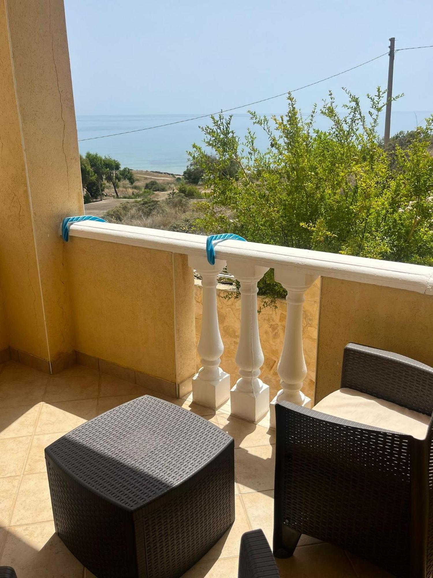 Al Faro Bed & Breakfast Realmonte Exterior photo