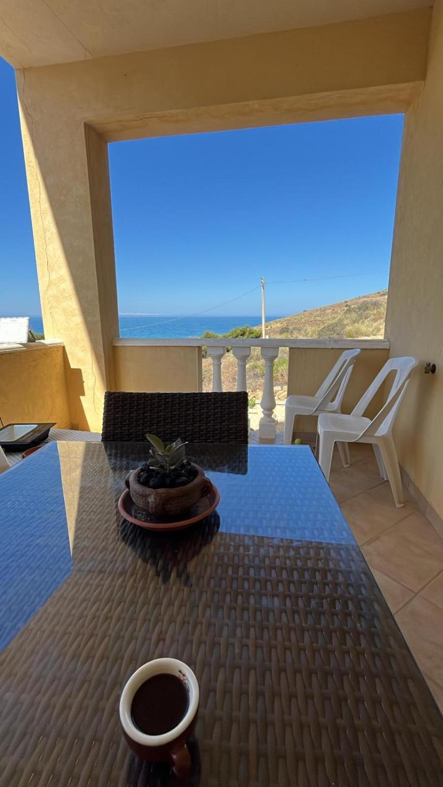 Al Faro Bed & Breakfast Realmonte Exterior photo