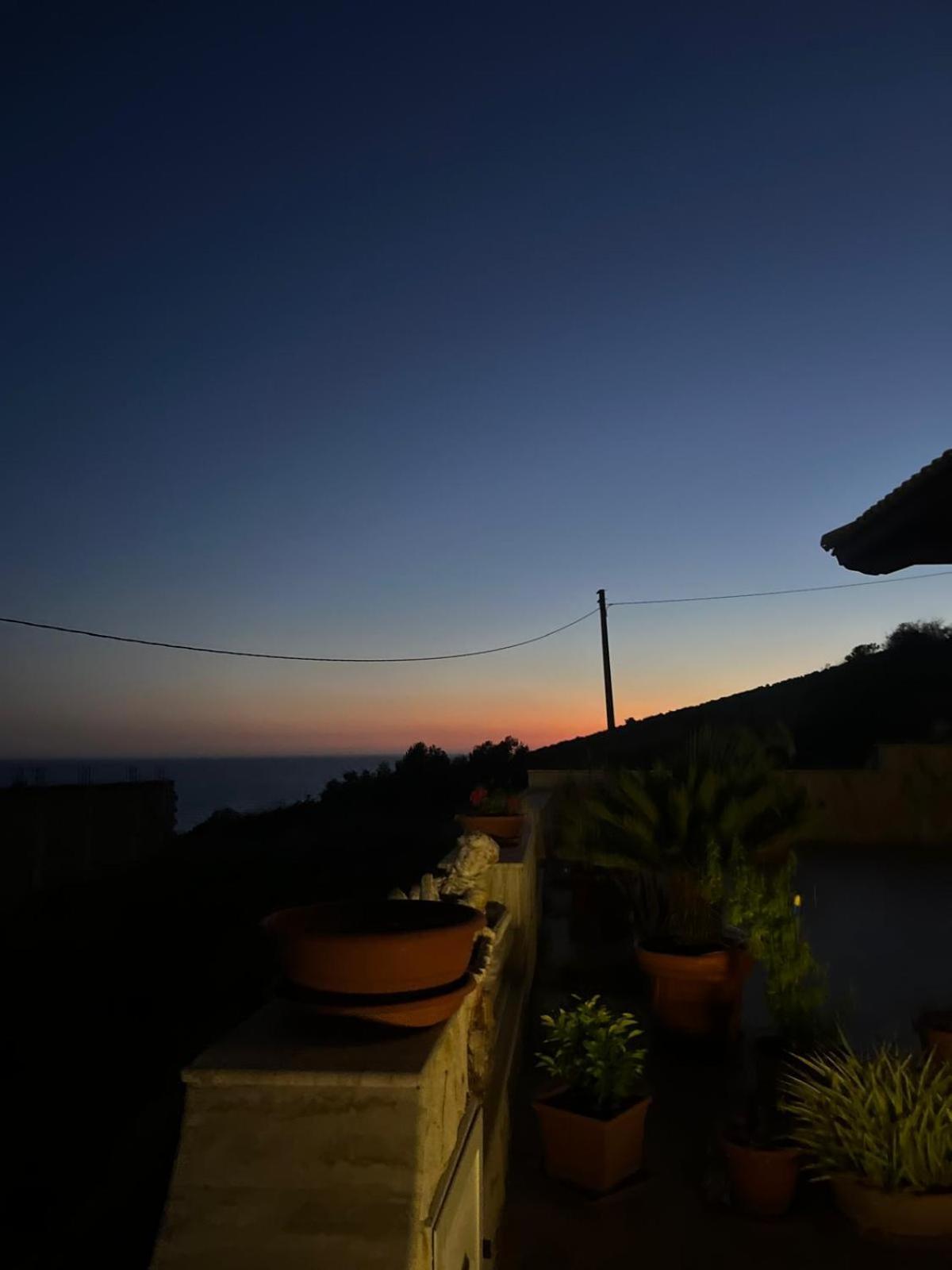 Al Faro Bed & Breakfast Realmonte Exterior photo